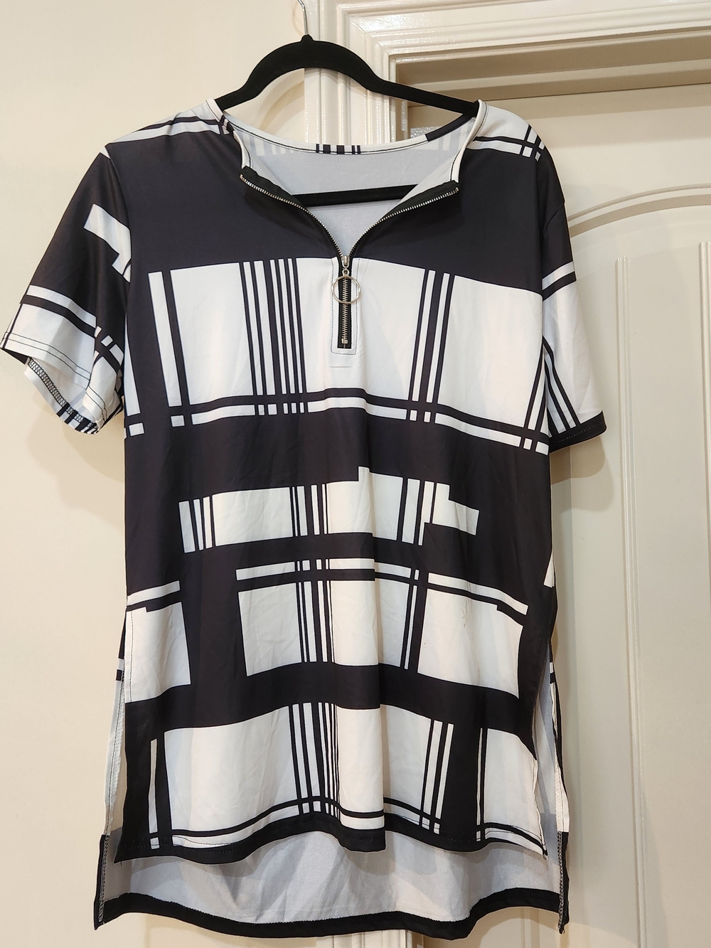 Black & White Zip-Front Plaid Women's Top